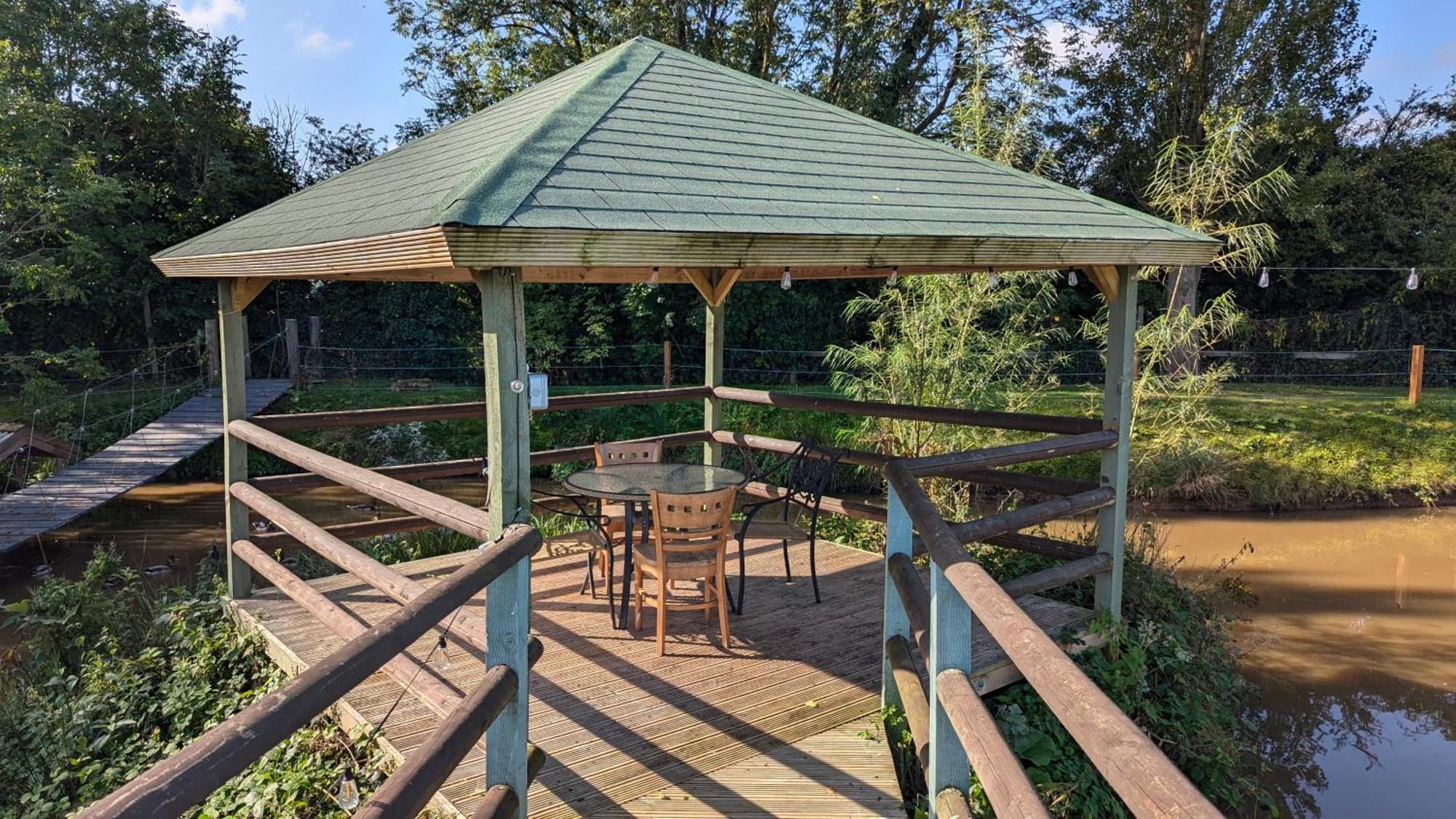 Sunset Retreats Safari Tent Ombersley Luaran gambar